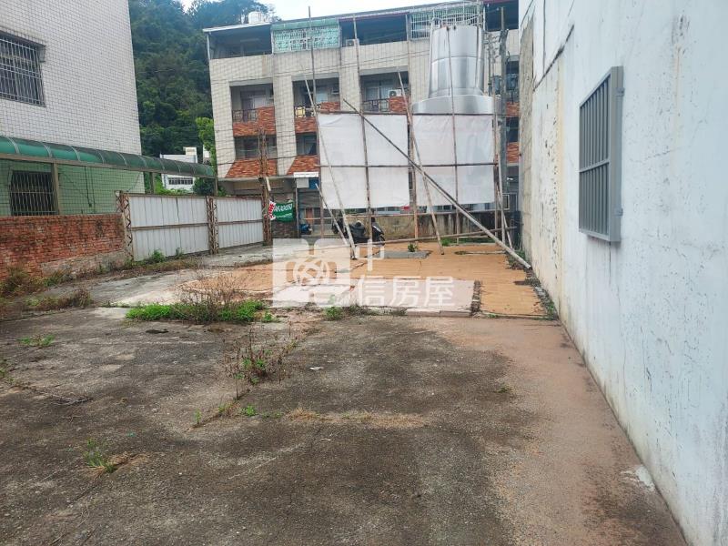 虎山甲建房屋室內格局與周邊環境