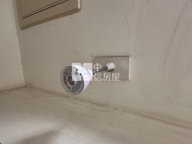 永康科技工業區金店面送滿租8套房房屋室內格局與周邊環境
