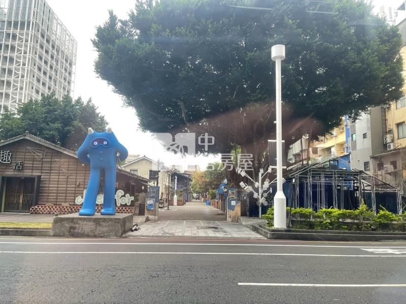 新光三越新天地芳鄰燙金透店房屋室內格局與周邊環境