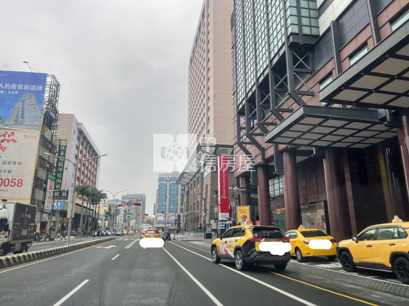新光三越新天地芳鄰燙金透店房屋室內格局與周邊環境