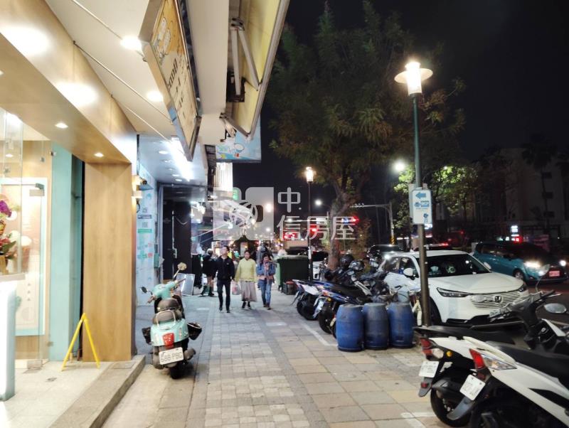 新光三越新天地芳鄰燙金透店房屋室內格局與周邊環境