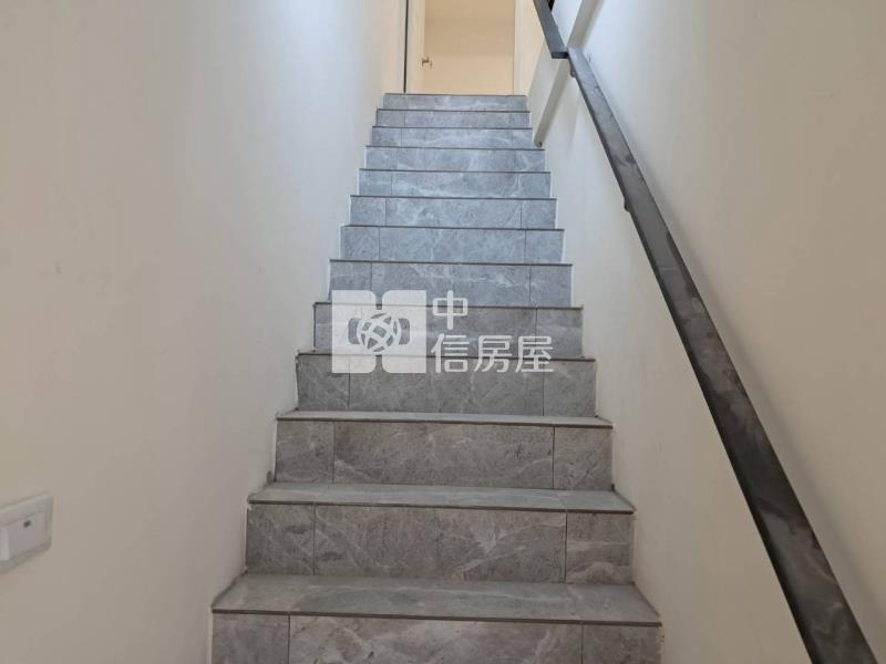 中壢光明公園整新美透天房屋室內格局與周邊環境