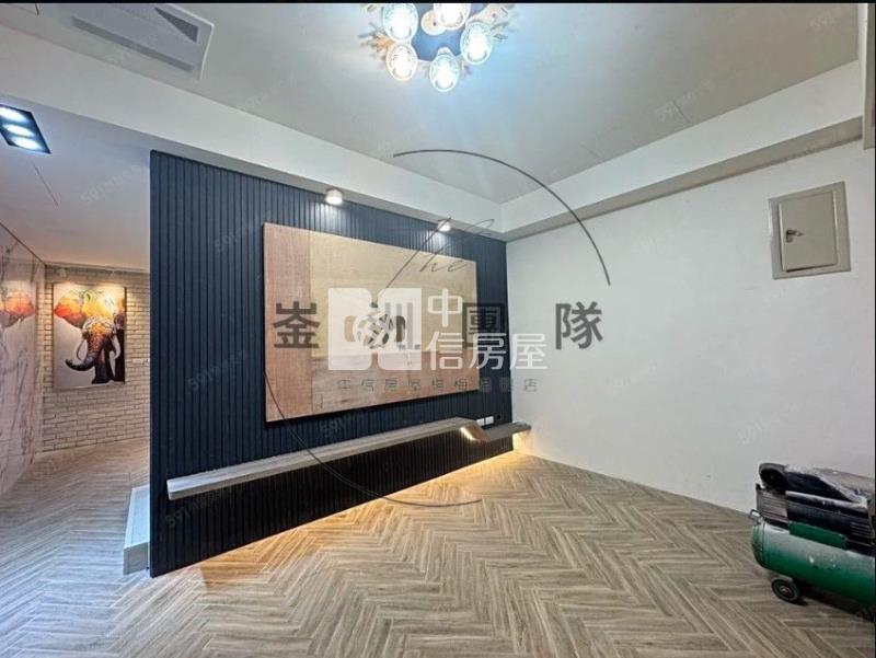 民富路統一社區精美透天房屋室內格局與周邊環境