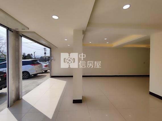 龍南路湖景翻新一樓可當店住房屋室內格局與周邊環境