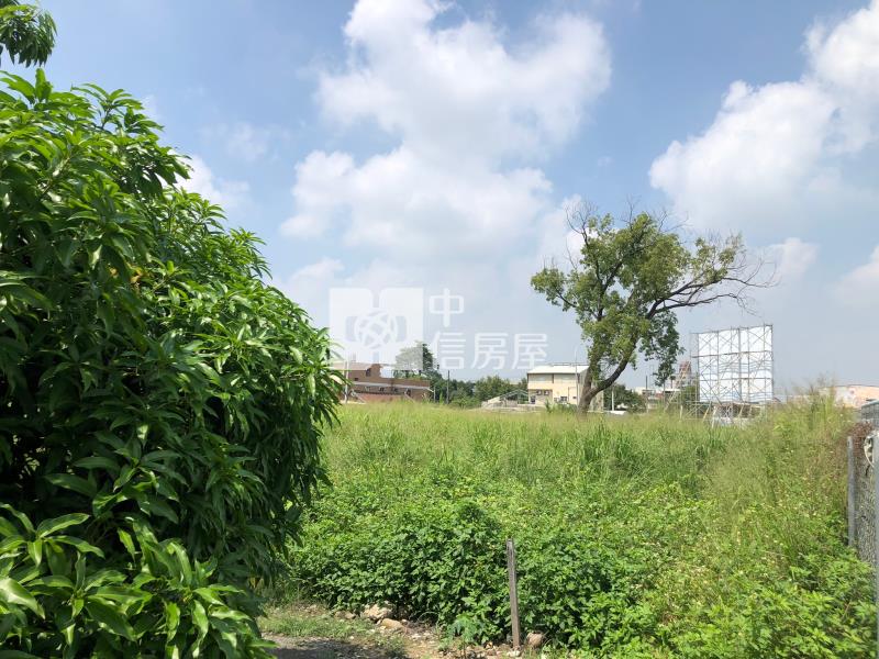正雲林路大面寬店面建地房屋室內格局與周邊環境