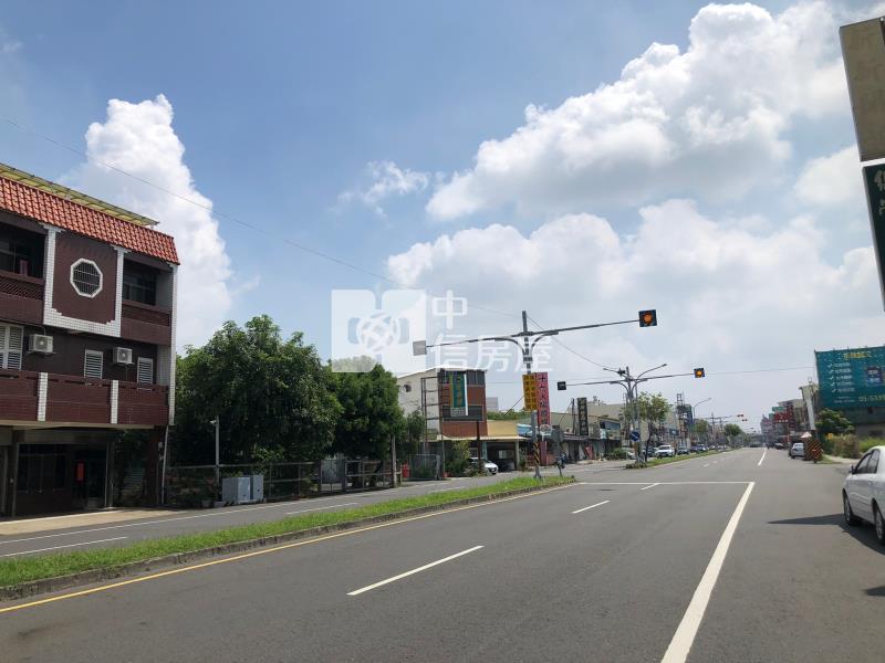 正雲林路大面寬店面建地房屋室內格局與周邊環境
