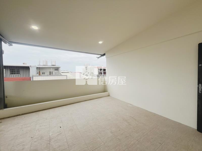 【安家】龍岡忠貞翻新五套房美透店門前停車房屋室內格局與周邊環境
