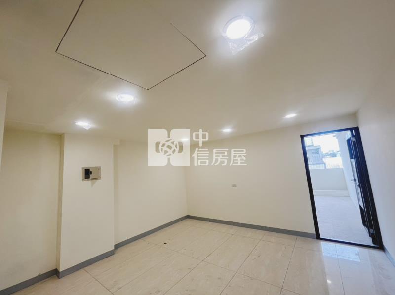 【安家】龍岡忠貞翻新五套房美透店門前停車房屋室內格局與周邊環境