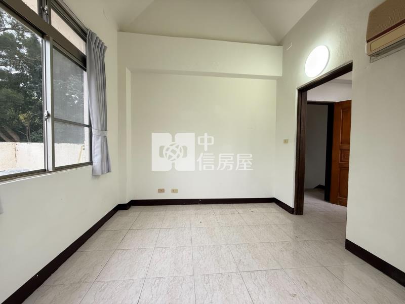 薇納市大地坪5車角墅房屋室內格局與周邊環境