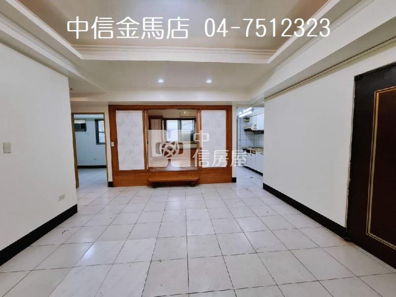 金馬大鎮華廈(有車位)房屋室內格局與周邊環境