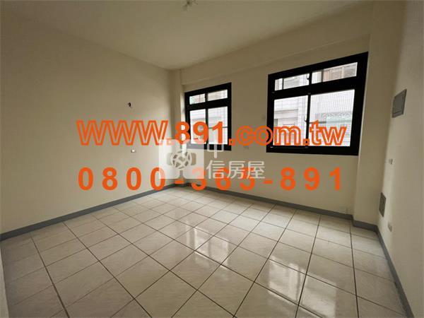 興嘉國小三角窗店住-891嘉義房地產房屋室內格局與周邊環境