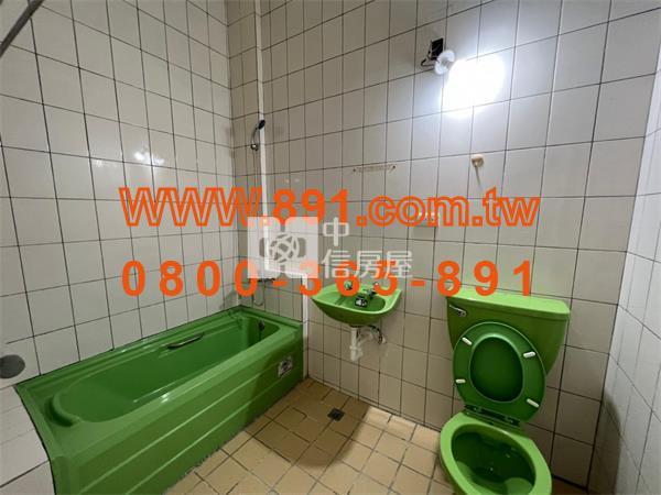 興嘉國小三角窗店住-891嘉義房地產房屋室內格局與周邊環境