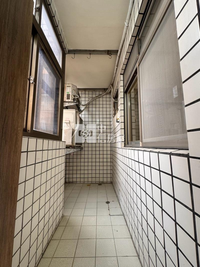 【安家】平鎮特力屋金碧輝煌全新整理四房景觀戶房屋室內格局與周邊環境