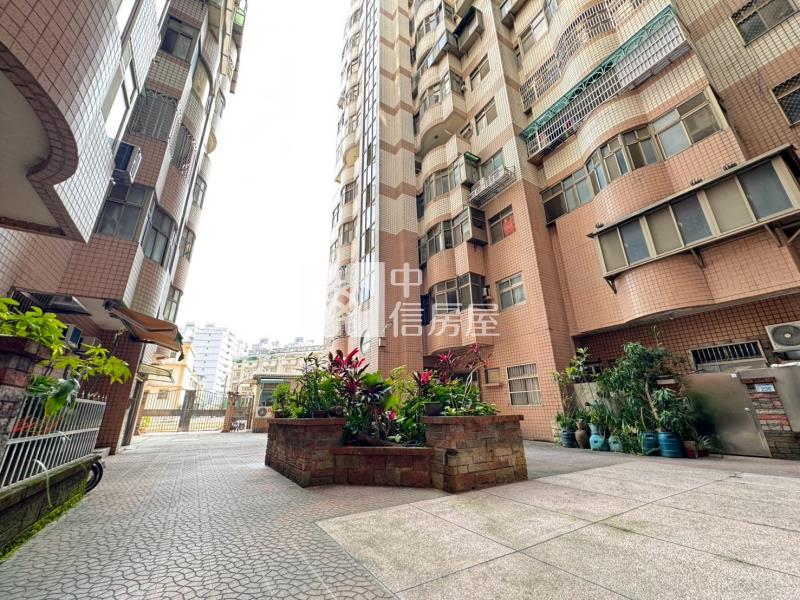 【安家】平鎮特力屋金碧輝煌全新整理四房景觀戶房屋室內格局與周邊環境