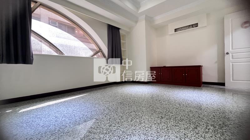 中山醫單坪20萬建坪72坪大3房裝潢戶房屋室內格局與周邊環境