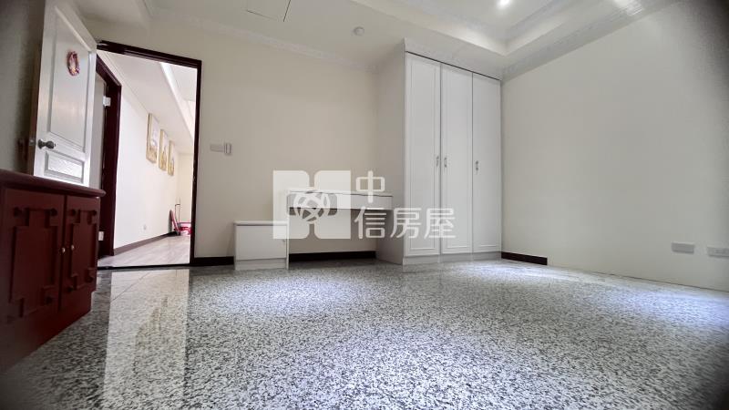 中山醫單坪20萬建坪72坪大3房裝潢戶房屋室內格局與周邊環境