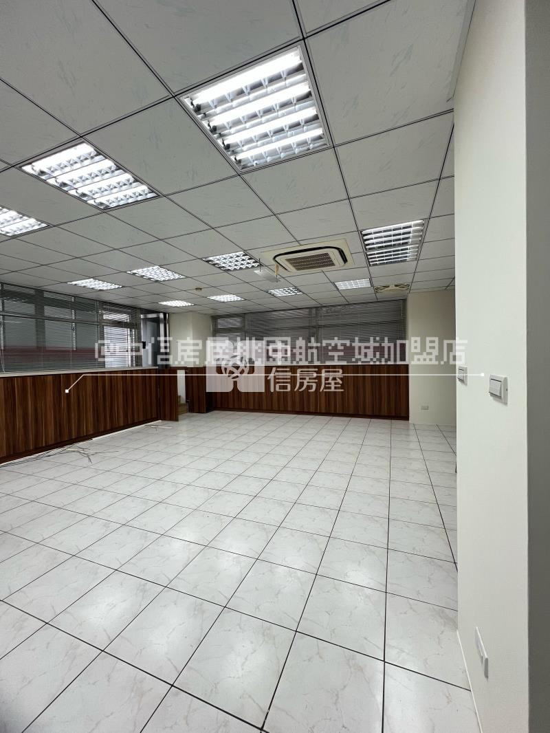 桃園市府商圈商辦大樓房屋室內格局與周邊環境
