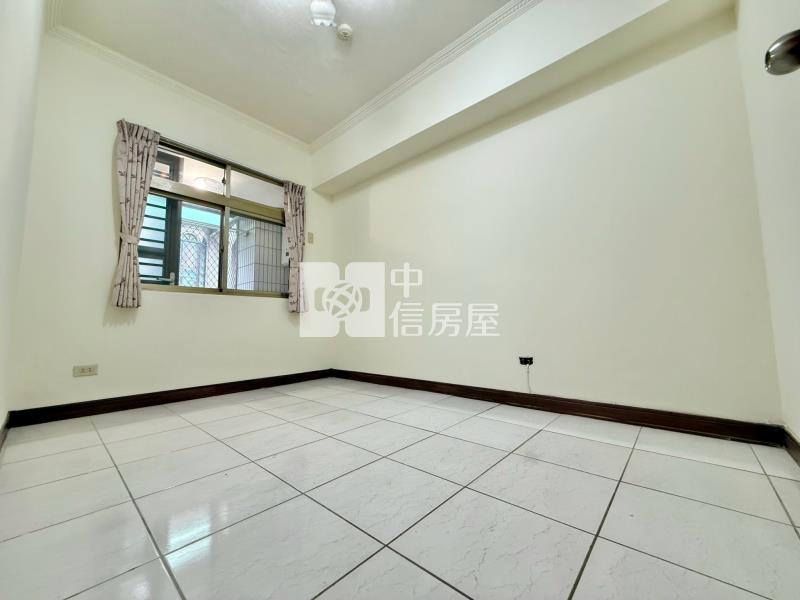 中央公園水湳經貿最夯｜入門玄關室內28坪屋況佳大三房房屋室內格局與周邊環境