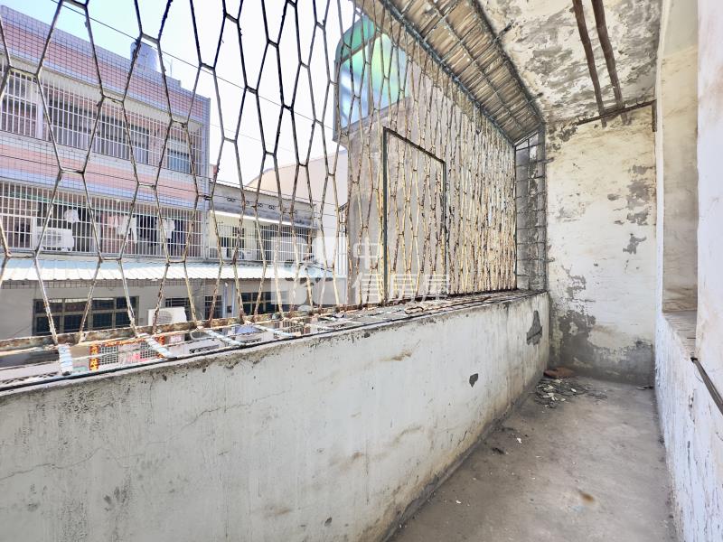 中壢華勛市場低總價透天房屋室內格局與周邊環境