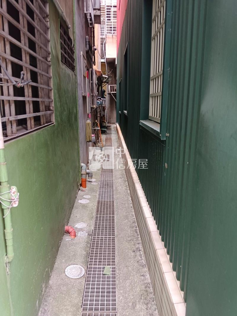 高雄車站整修小邊間透天房屋室內格局與周邊環境
