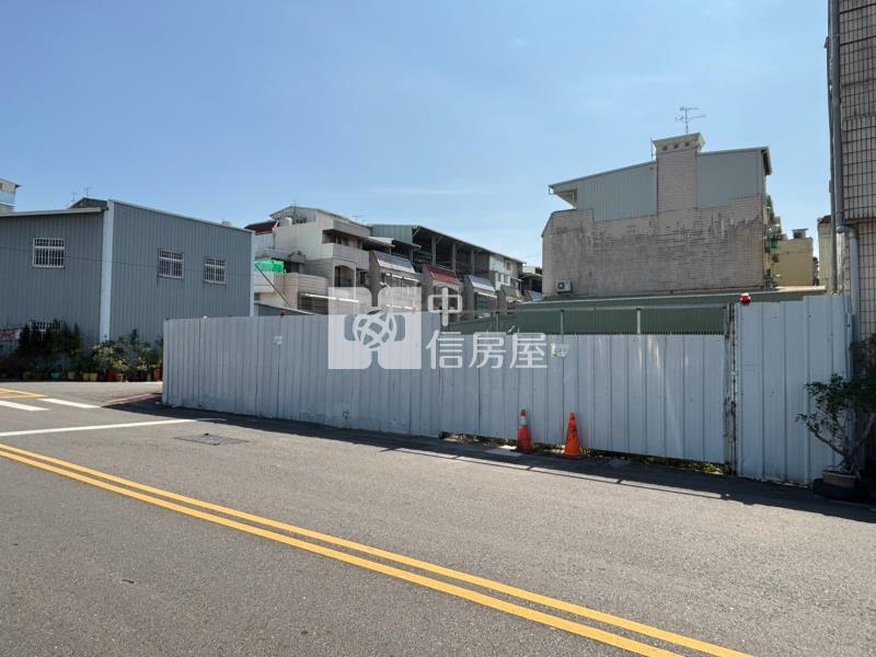 長億高中旁雙臨路方正大面寬角地房屋室內格局與周邊環境