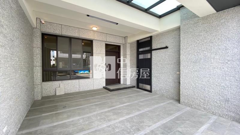 正14期臨路電梯別墅可營登(專)房屋室內格局與周邊環境