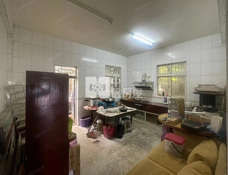 上湖國小三面臨路農舍房屋室內格局與周邊環境