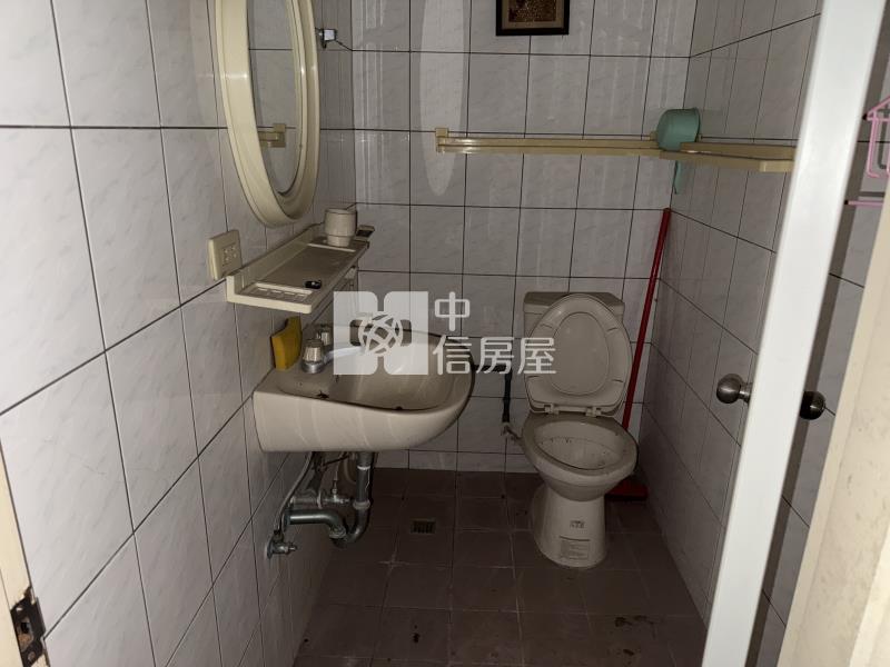 龍岡城稀有雙店面房屋室內格局與周邊環境