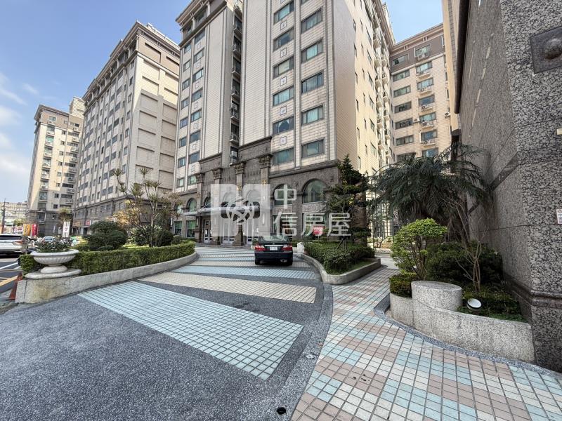 中壢戶政一樓金店面房屋室內格局與周邊環境