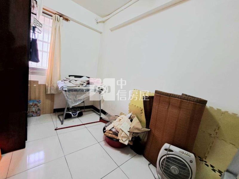 央大前院停車美別墅房屋室內格局與周邊環境