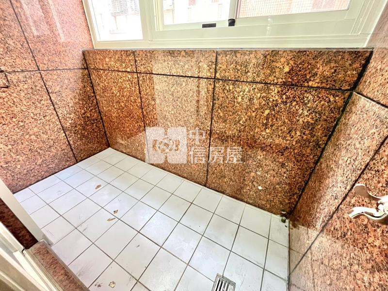 興大國圖館全新整理三房雙平車房屋室內格局與周邊環境