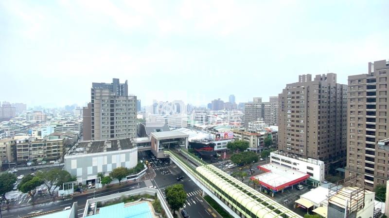 低總價文心崇德高樓三面採光無限視野二房房屋室內格局與周邊環境