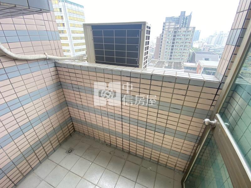低總價文心崇德高樓三面採光無限視野二房房屋室內格局與周邊環境
