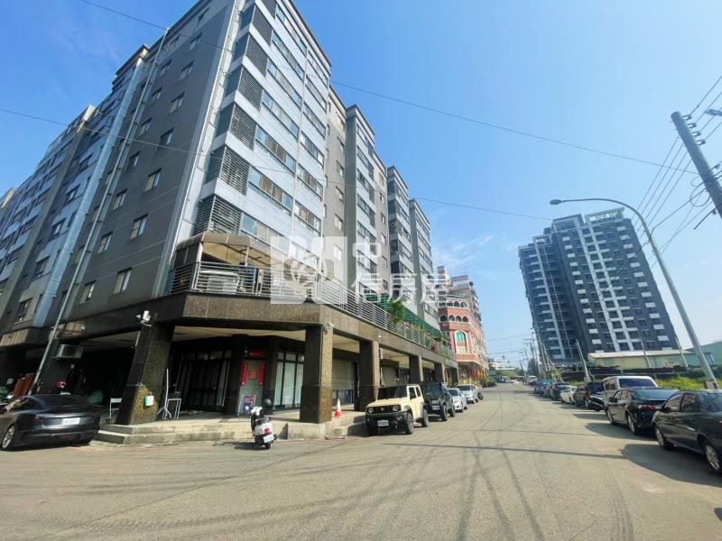 大里軟體園區震後三角窗低總價黃金店面房屋室內格局與周邊環境