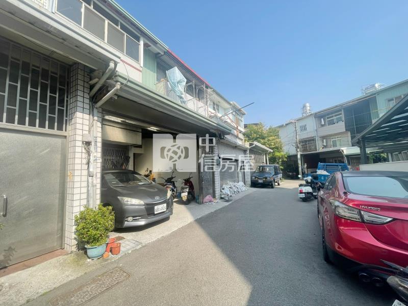 十九甲臨6米活路大面寬大露台孝親美透天房屋室內格局與周邊環境