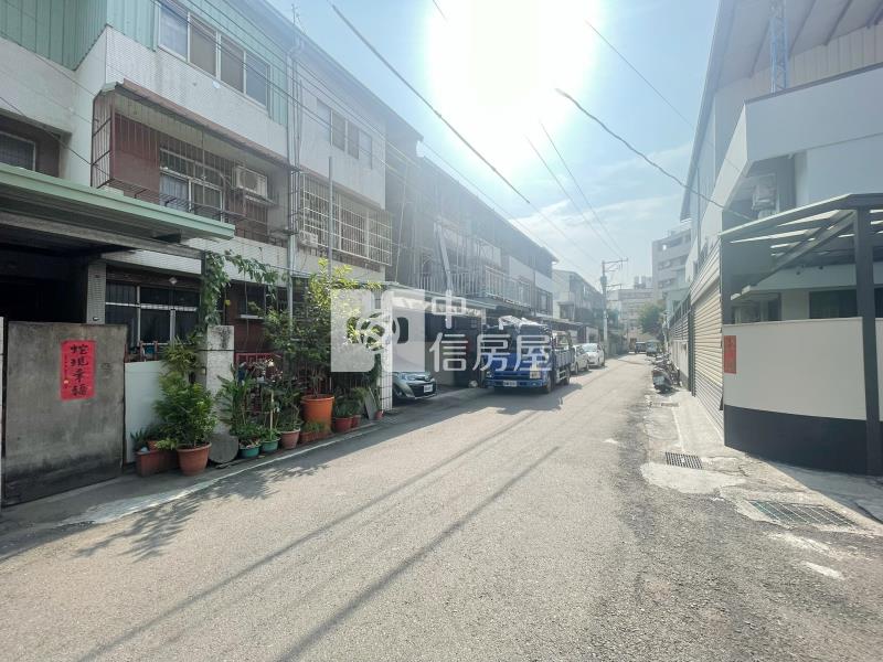 十九甲臨6米活路大面寬大露台孝親美透天房屋室內格局與周邊環境