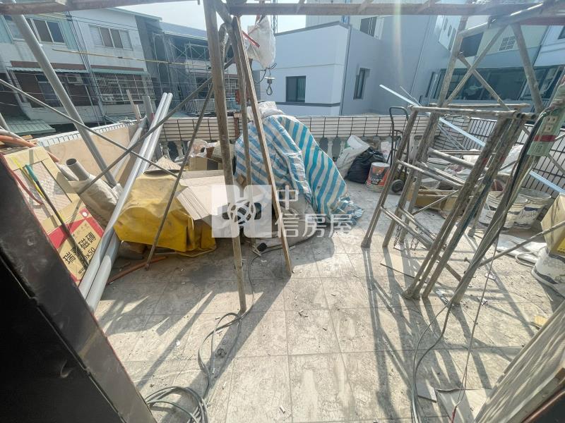 十九甲臨6米活路大面寬大露台孝親美透天房屋室內格局與周邊環境