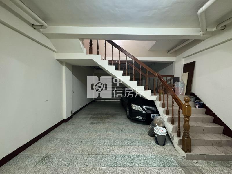 斗六民生南路商圈臨路採光車墅房屋室內格局與周邊環境