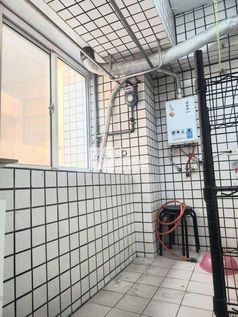 鹽行「從眾心理」三房車位電寓房屋室內格局與周邊環境