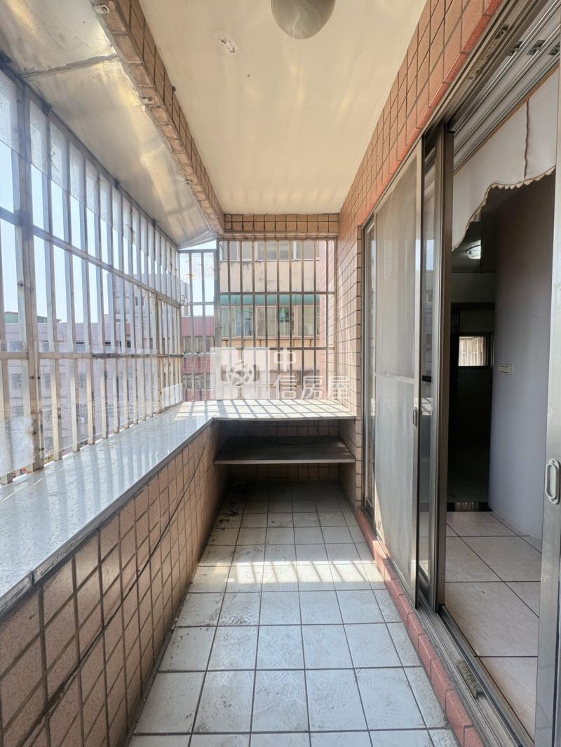 中壢家樂福電梯4房車房屋室內格局與周邊環境