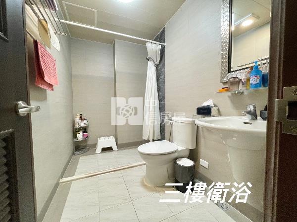 潮州學區輕屋齡店墅房屋室內格局與周邊環境