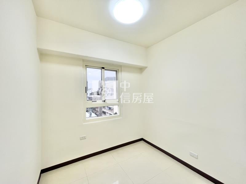 中國醫2+1房車位美廈房屋室內格局與周邊環境