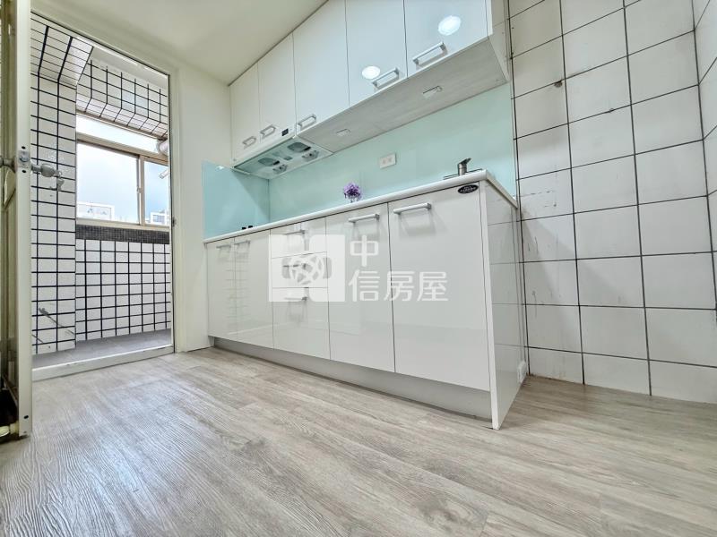 樹孝商圈超便宜精緻裝潢3房可休旅車位美屋房屋室內格局與周邊環境
