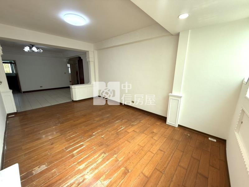 專-中原家樂福絕美大4房公寓房屋室內格局與周邊環境