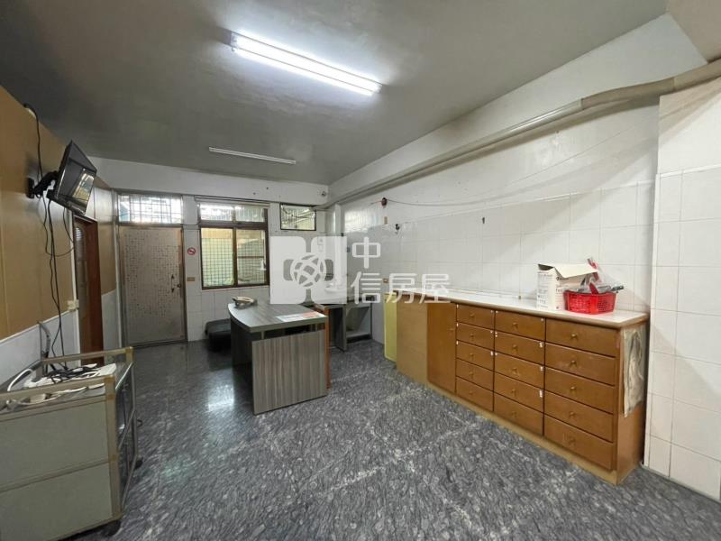 下營稀有大面寬店住房屋室內格局與周邊環境