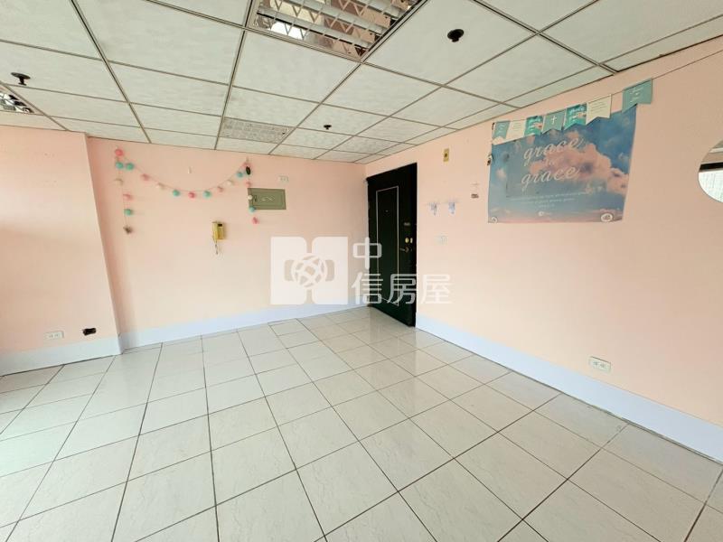 高樓層華廈房屋室內格局與周邊環境