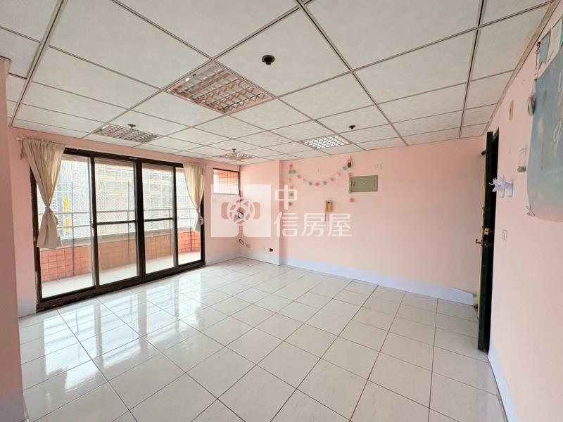 高樓層華廈房屋室內格局與周邊環境