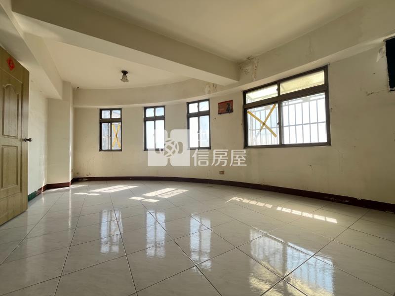 岡山和平公園車位2+1房屋室內格局與周邊環境