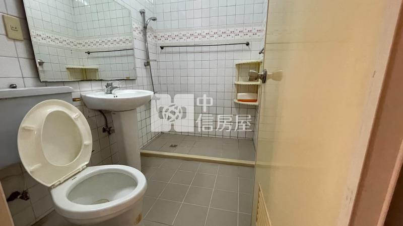 一中商圈美四房房屋室內格局與周邊環境