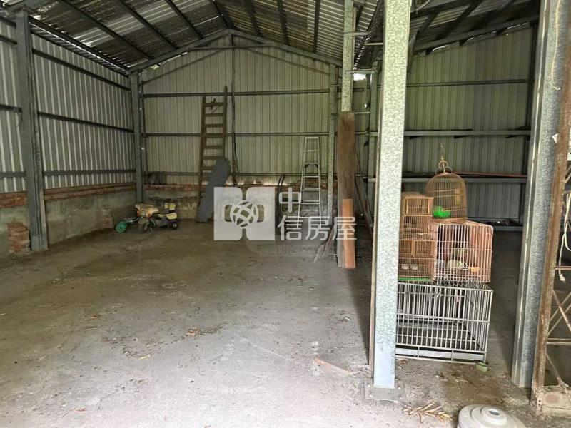 屏東土地《前進農地(鐵皮屋違章建築二間)》房屋室內格局與周邊環境